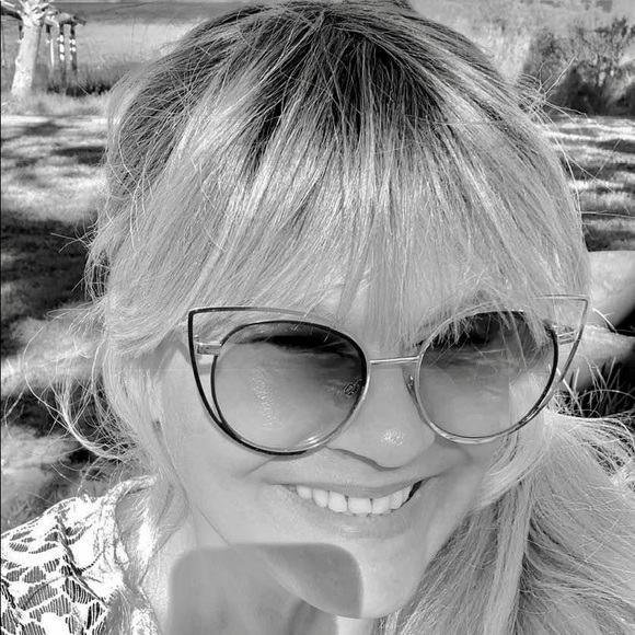 Meet your Posher, Donna kay - Picture 4 of 4